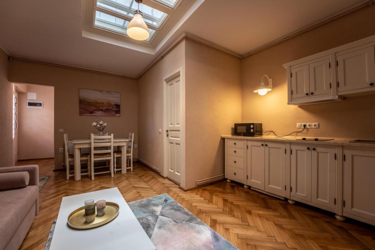 Rendez-Vous Apartment Sighisoara Bagian luar foto